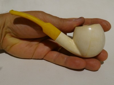 Andreas Bauer - bent Apple