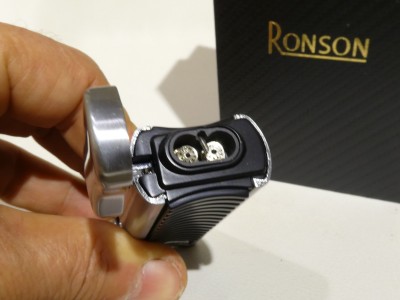 Ronson PASSAT /RGL 116 SILVER - BLACK JET Flame