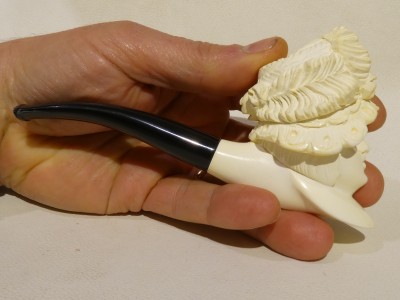 Meerschaum Woman with hat