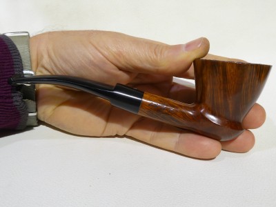 Charatan's DISTINCTION - half bent Free Hand Dublin